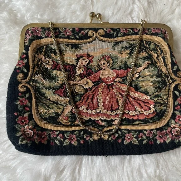VINTAGE VICTORIAN TAPESTRY CLUTCH